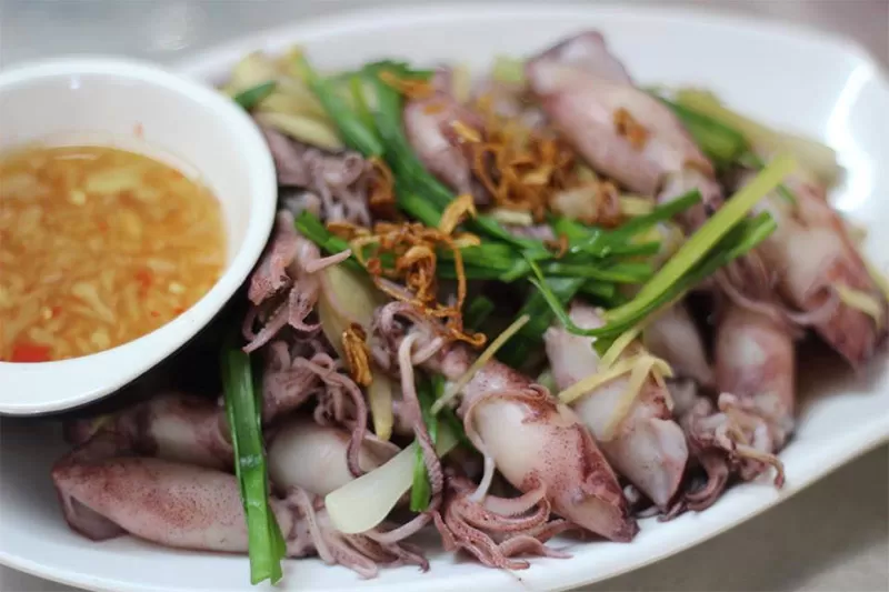 Mực hấp mắm gừng