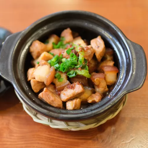 Thịt kho cháy cạnh