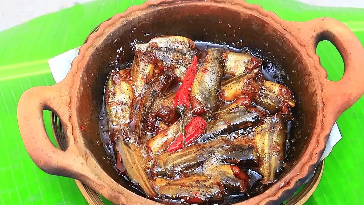 Cá chốt kho tộ + thịt ba chỉ
