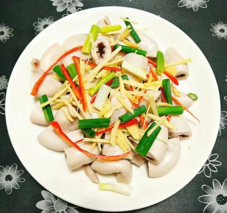 Dồi trường hấp hành gừng